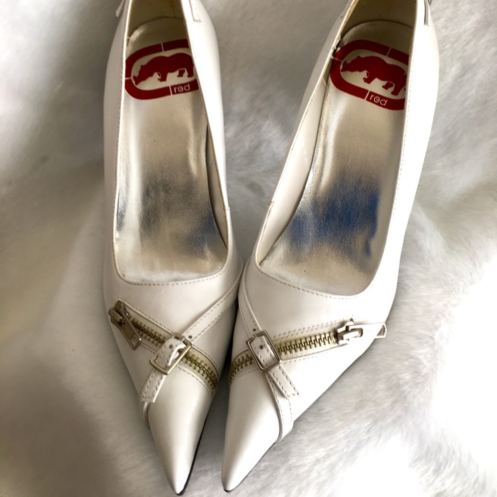 Heels - Picture 3 of 5